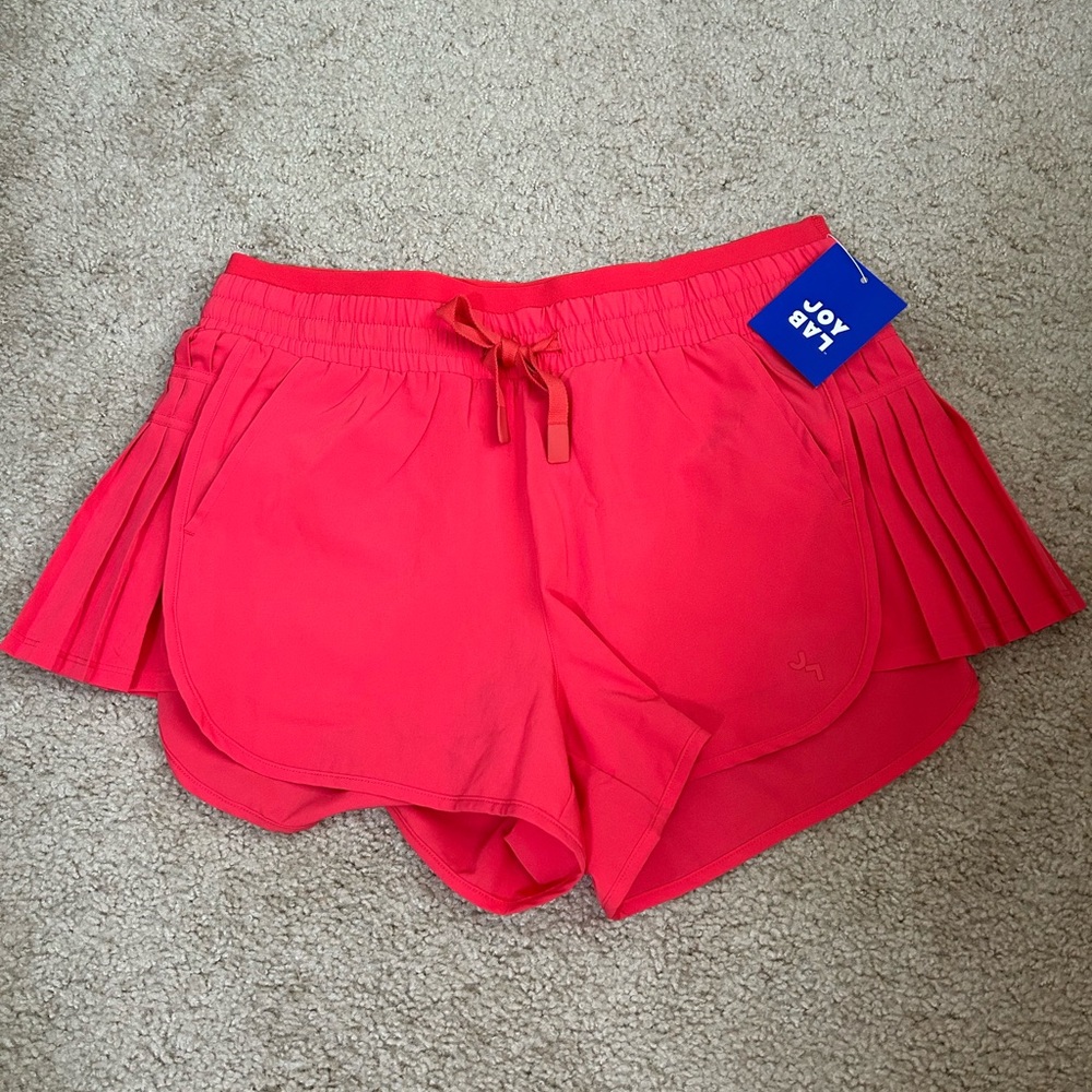 NWT active shorts